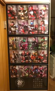 ジャンボカードダスの仮面ライダーポスターを額に入れた